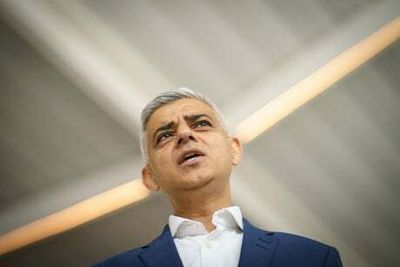 Sadiq Khan says all primary school pupils should get free school meals amid cost of living crisis