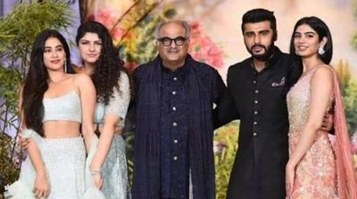 Arjun Kapoor extends Father's Day greetings with a cute picture featuring Boney and Khushi Kapoor