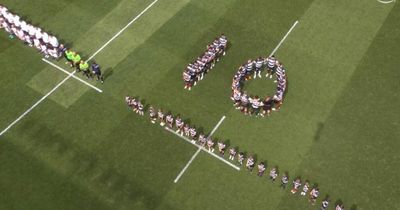 Phil Bennett honoured with touching Barbarians tribute from players moments before kick-off against England