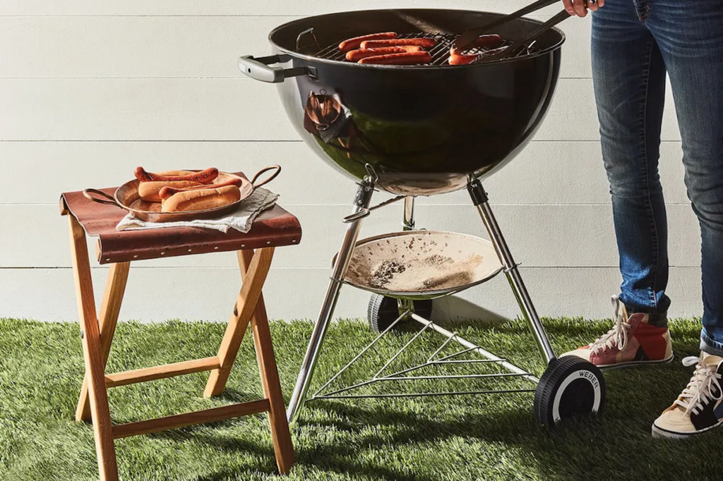 How to properly light charcoal grill