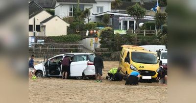 Breakdown van gets stuck on beach with vehicle it was trying to recover