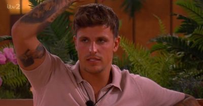 Love Island fans 'work out' Luca Bish's 'game plan'