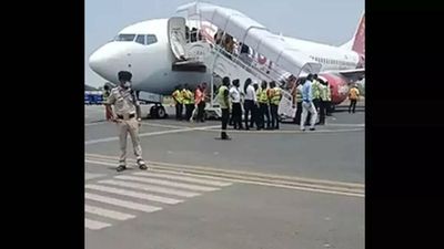 Pilots save the day after Patna-Delhi flight suffers bird hit, engine fire