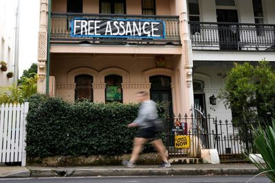 Australian leader refuses to publicly intervene on Assange