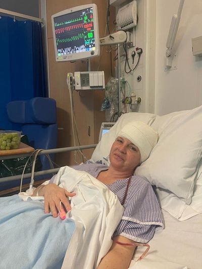 Woman reveals telltale symptoms after confusing her brain tumour with menopause