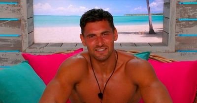 Love Island's Jay's epic fitness transformation from teen to hunky muscle man