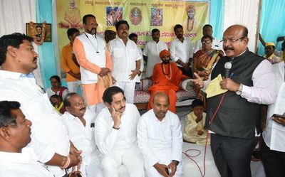 Pranavananda Swami launches indefinite hunger strike