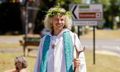 Summer solstice crowds flock back to Stonehenge after Covid hiatus