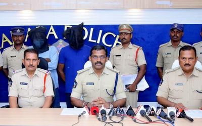 Andhra Pradesh: Policeman turns red sanders smuggler, arrested in Kadapa
