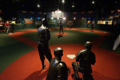 Chiefs’ Justin Reid, Trent McDuffie visited Negro Leagues Baseball Museum for Juneteenth