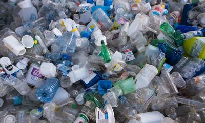 Canada lays out rules banning single-use plastics