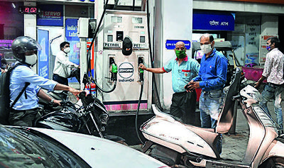 Private petrol pumps across Bhopal stay shut despite orders, cite a shortage