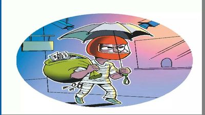 Indore: Thieves break over a dozen locks, steal cash, valuables worth ₹2 lakh