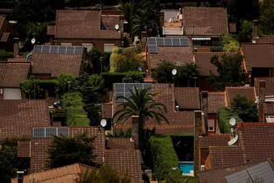 Sunny Spain's green energy plan leaves needy feeling cold
