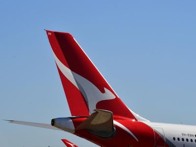 Injury risk in Qantas slide evacuation