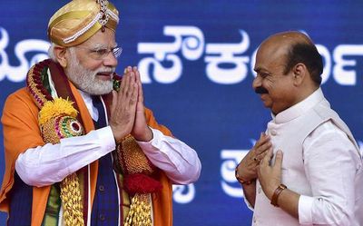Shoulder-to-shoulder with Bommai, says Modi