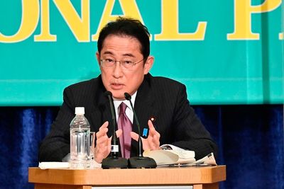 Japan PM says dialogue with China, S. Korea key to stability
