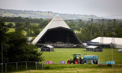 Glastonbury weather: pack your sunhats and raincoats