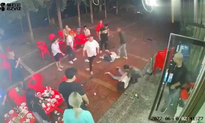 Police investigated over response to attack on female diners in Tangshan