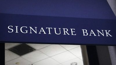 Signature Bank Among Wells Fargo's Top Midcap-Bank Picks