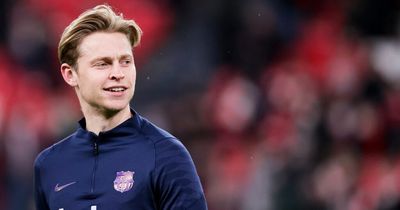 Manchester United given four reasons why Frenkie de Jong would be perfect for them