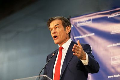 Fox host fact-checks Dr. Oz poll claim