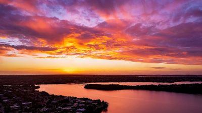 Australian sunsets and sunrises continue to dazzle in wake of Tonga volcanic eruption