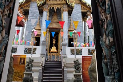 Join a temple tour in honour of a king