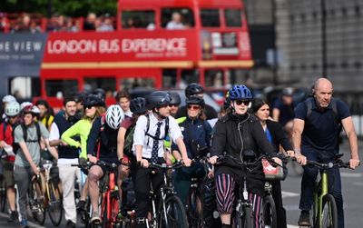 UK weather: Britons brace for 28C temperatures but more rain is on the way