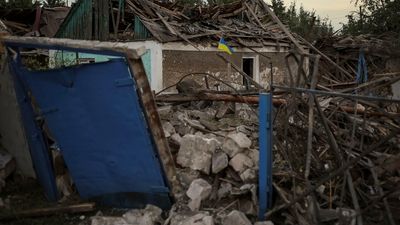 Live: Ukraine's Lysychansk under 'massive' Russian bombardment