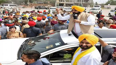 Man inducts Bharatiya Janata Party men into Aam Aadmi Party