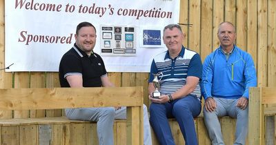 Vale Hospital paramedics raise £5000 for charity with Blue Light golf day