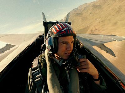 Top Gun: Maverick on track to make $1bn at the box office