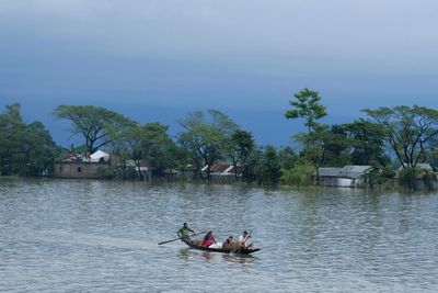 Climate change a factor in 'unprecedented' South Asia floods