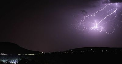 Met Office issues thunderstorm warning for Wales