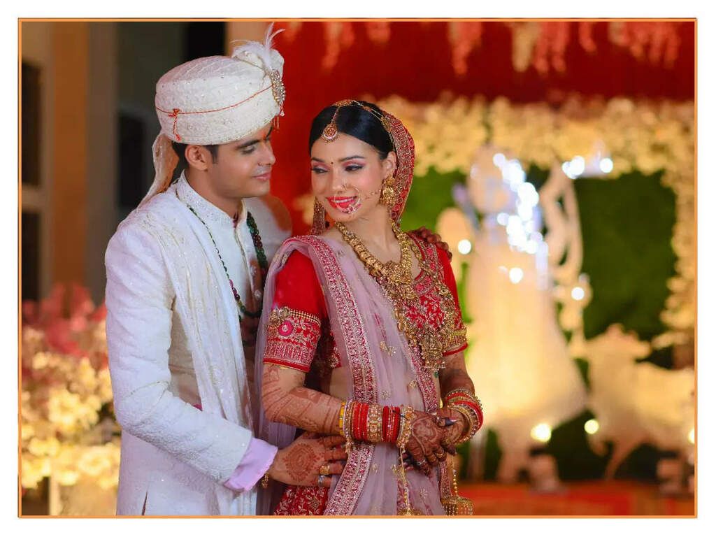 Exclusive Pics Shrashti Maheshwari Ties The Knot