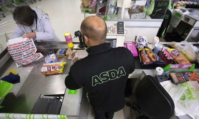 Asda shoppers setting £30 limits at tills as inflation hits 9.1%