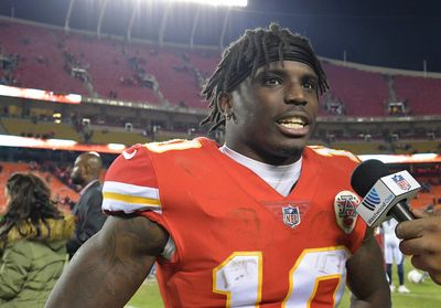 Tyreek Hill says he received death threats after first podcast episode