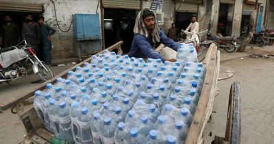 Pakistan city endures 7 weeks of 'inhuman' heat as mercury tips 50C amid water shortages