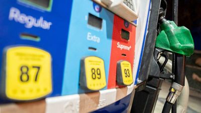 Gas prices aren't leading to less driving — yet