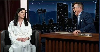 Aisling Bea appears on Jimmy Kimmel US chat show wearing just a dressing gown after airline disaster