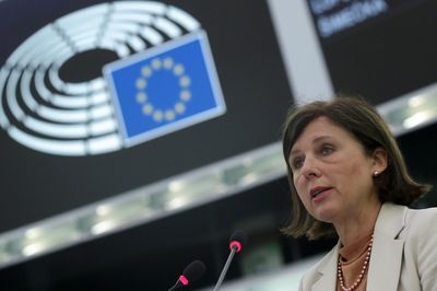 Senior EU official to urge U.S. to help fight Russian propaganda
