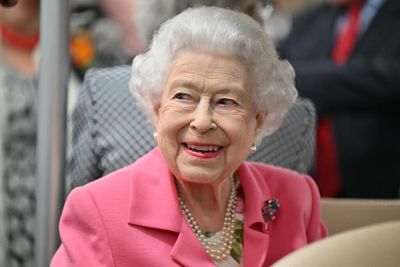 Queen hopes to come to Scotland for 'Holyrood Week'