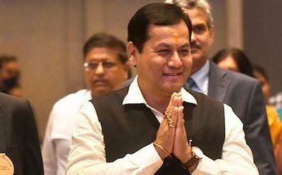 Maharashtra MLAs are in Guwahati for Ambubachi mela: Sonowal