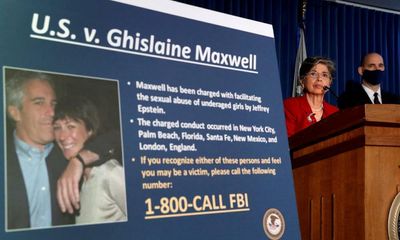 Ghislaine Maxwell: US prosecutors urge 30-year minimum prison sentence