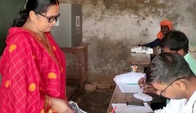 UP Lok Sabha bypolls: 19.84 per cent voting recorded in Azamgarh, 18.81 per cent in Rampur till 11 am