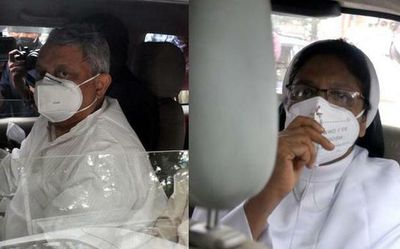 Sister Abhaya murder case | HC suspends life sentence of convicts