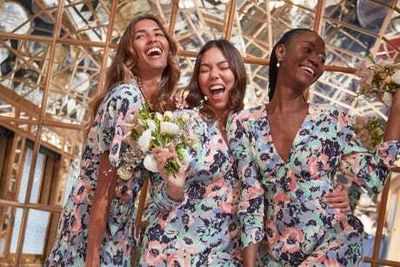 Best gifts for bridesmaids to say thank you to your wedding crew