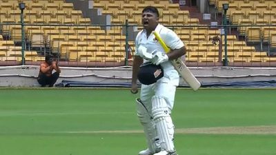 WATCH - Ranji Trophy final: Teary-eyed Sarfaraz Khan celebrates ton in Sidhu Moosewala style