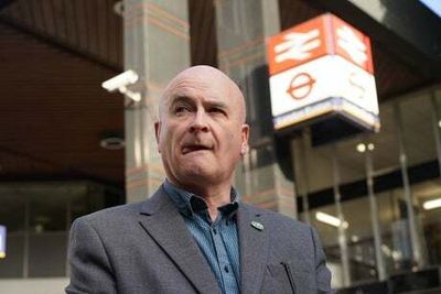 Forget a 7% pay rise, rail strikers told